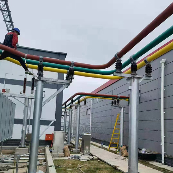 管型母線安裝現(xiàn)場